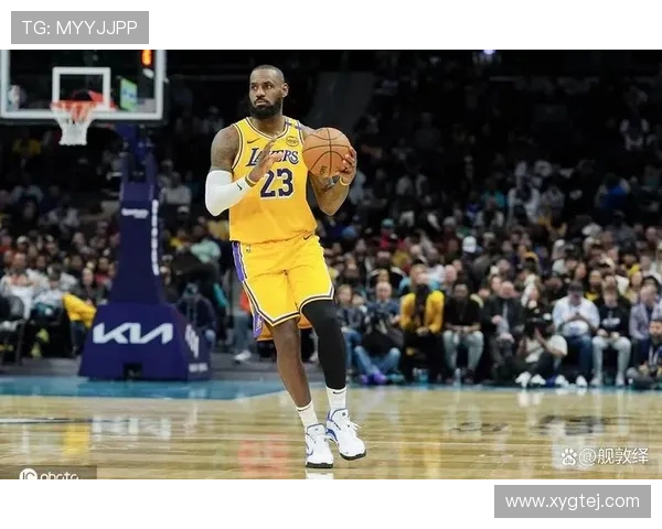 浓眉大秀42分23篮板湖人客场战胜黄蜂展现强大实力 浓眉大秀42分23篮板湖人客场战胜黄蜂展现强大实力